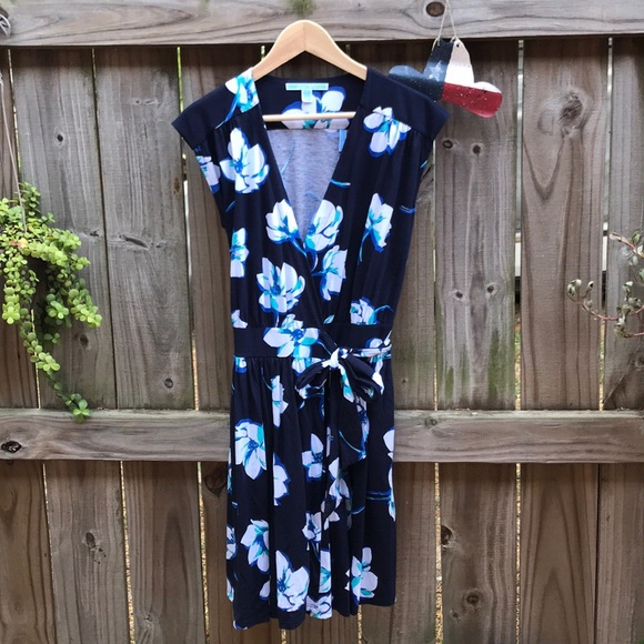 Draper James Floral Knot Dress size XS - Picture 3 of 6